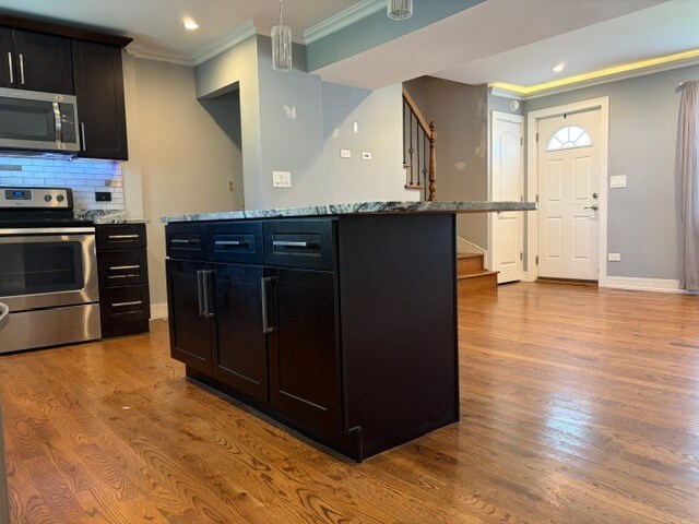 Building Photo - 5129 W 64th Pl