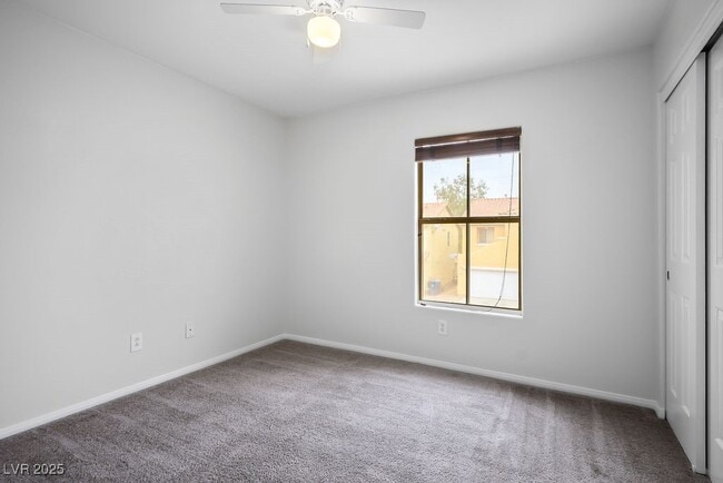 Building Photo - 853 Blushing Rose Pl