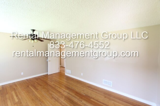 Building Photo - New On The Market! Cute! Cute! Cute! Better Hurry To See This One!!
