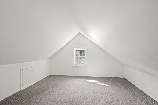 Building Photo - 352 Willett Ave