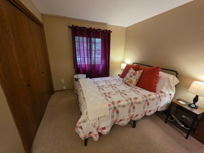 Building Photo - 262 Highland Pike Rd