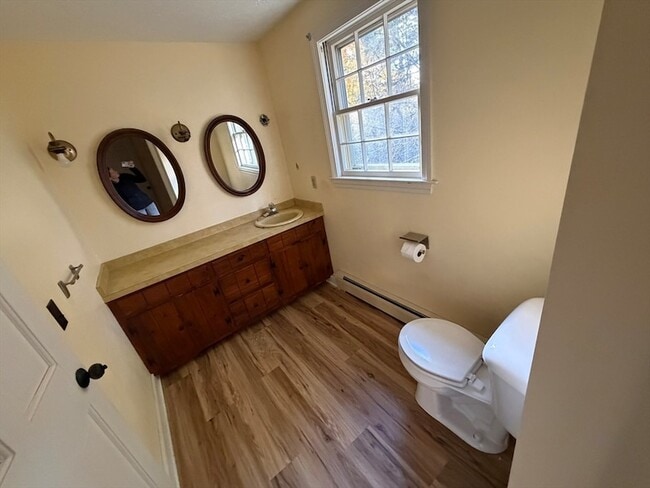 Building Photo - 131 E Washington St