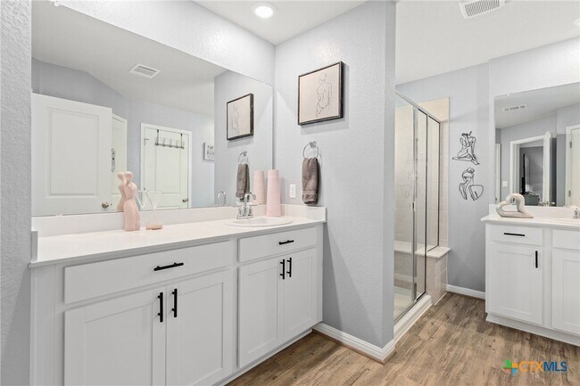 Building Photo - 6045 Teodoro Bend