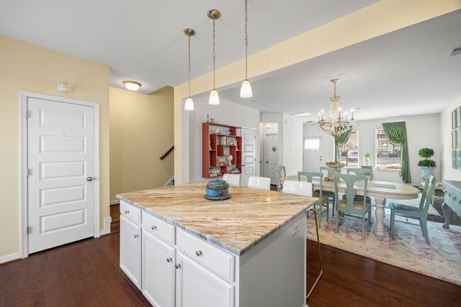 Building Photo - 2 Bedroom Townhome in Beautiful Magnolia G...