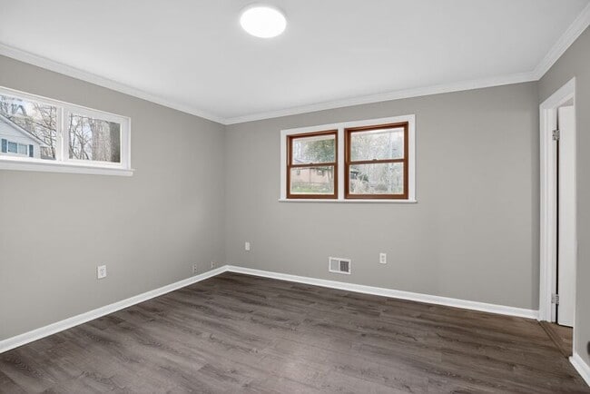 Building Photo - 8512 Rose Marie Dr