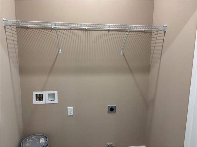 Building Photo - 3424 Hardee Ave