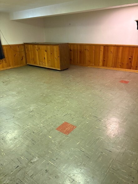 Building Photo - 1420 Villa Dr