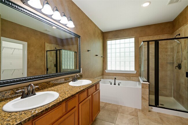 Building Photo - 214 Pinto Point Dr