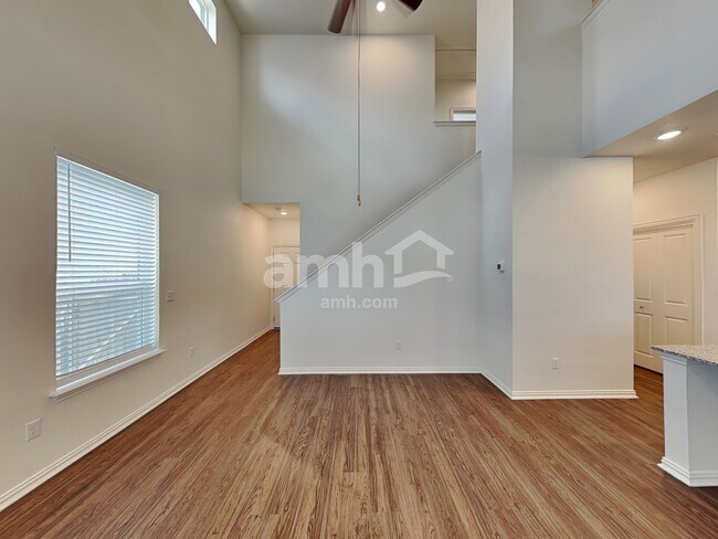 Building Photo - 2725 Wolfcreek