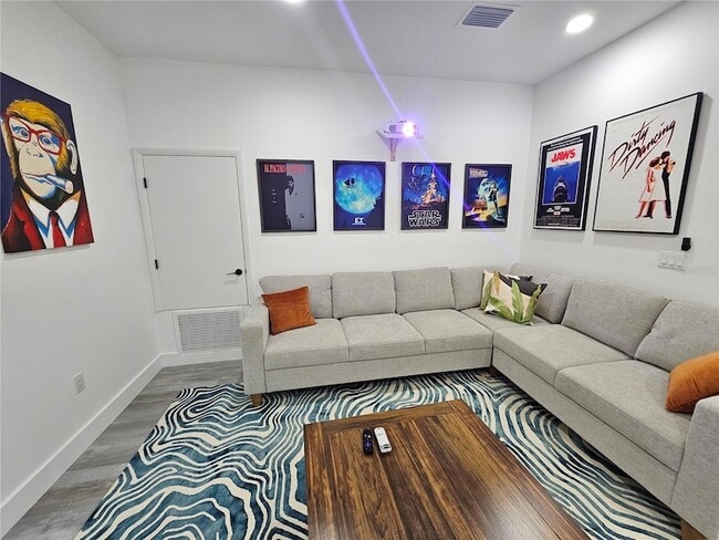 Building Photo - 2075 Jewell Ave