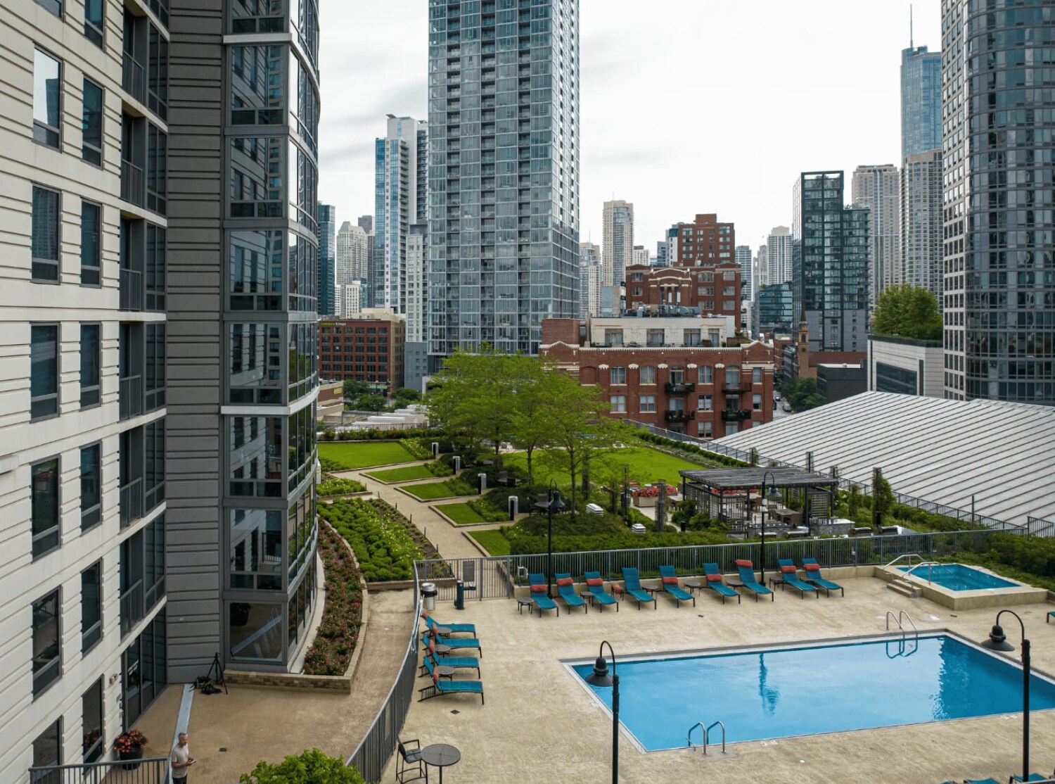 Building Photo - 645 N Kingsbury St