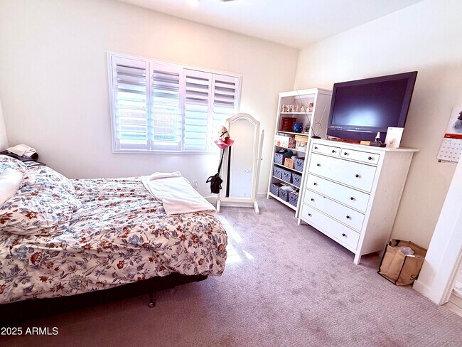 Building Photo - 35377 W Santa Monica Ave