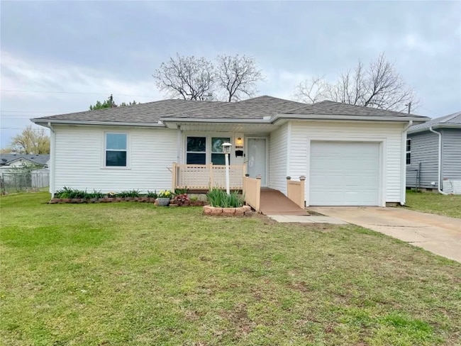 Building Photo - 1205 E Rose Dr