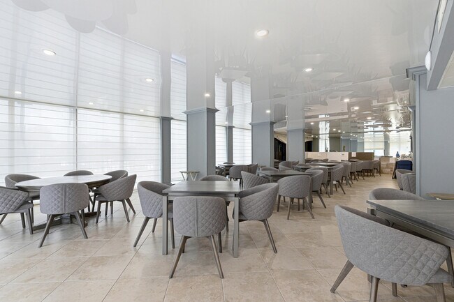 Building Photo - 4740 S Ocean Blvd