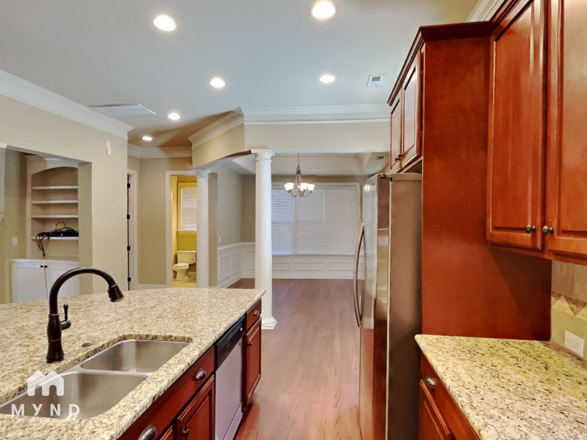 Building Photo - 807 Herrin Ave