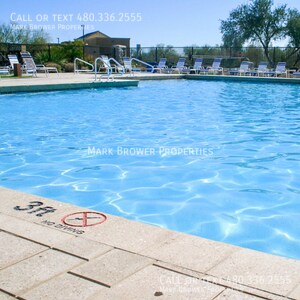 Building Photo - 1204 E Blackfoot Daisy Dr