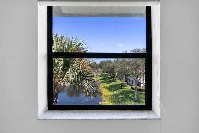 Building Photo - 5153 Floria Dr