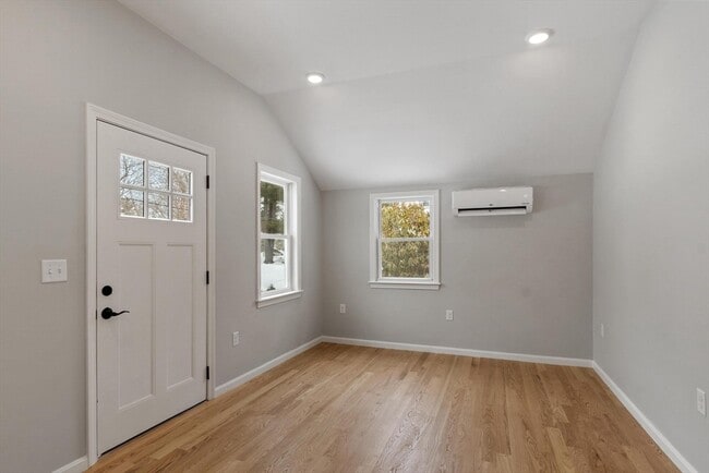 Building Photo - 31 Birch Rd