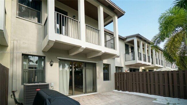 Building Photo - 5815 NW 104th Path