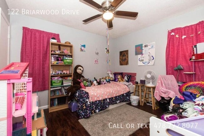 Building Photo - 122 Briarwood Dr