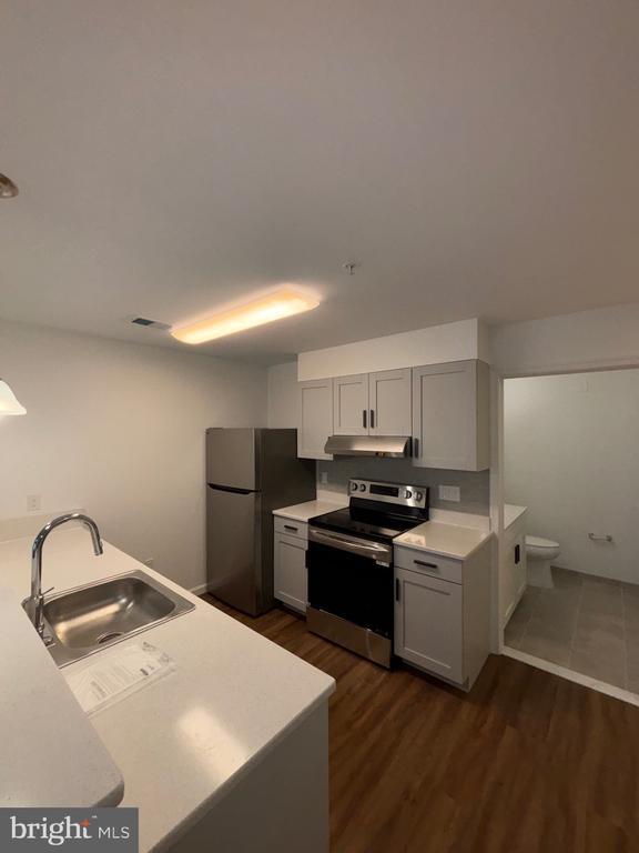 Primary Photo - 200 Hamilton Ave