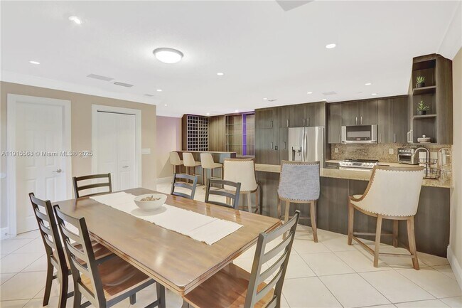 Building Photo - 10365 SW 9th Terrace