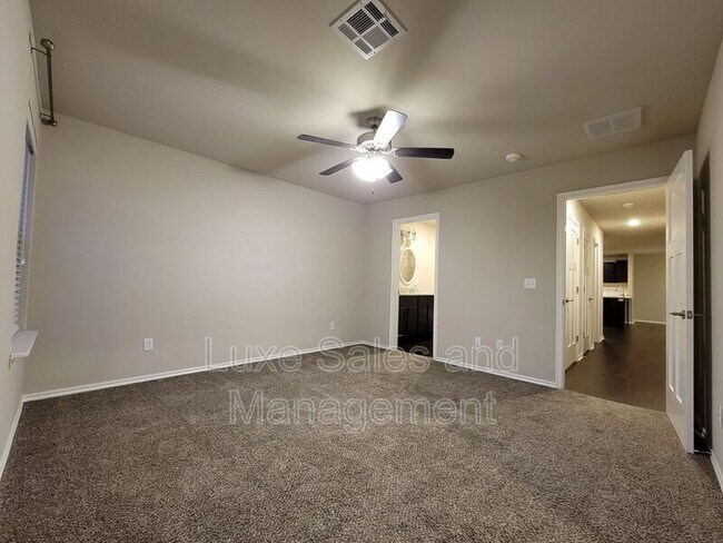 Building Photo - 8808 SW 45th St