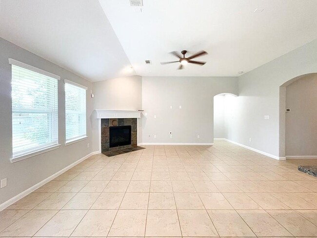 Building Photo - 7018 Baitland Dr