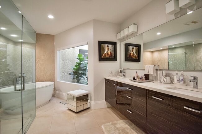 Building Photo - 22504 Esplanada Cir