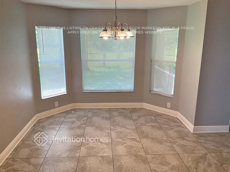 Building Photo - 25940 Aysen Dr