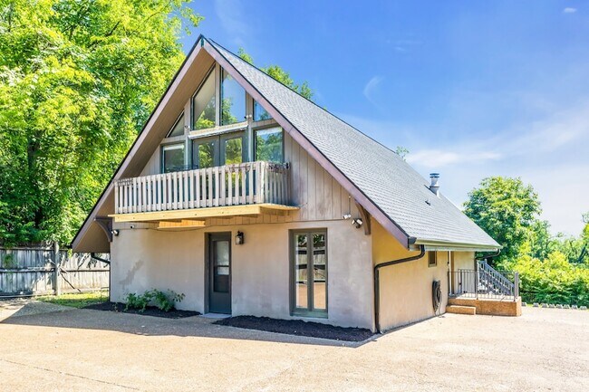 Building Photo - 272 Rio Vista Dr
