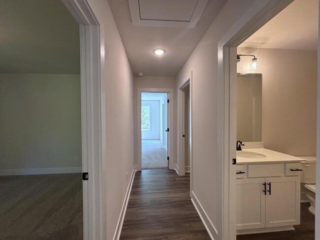 Building Photo - 4420 Whitetail Path Cove