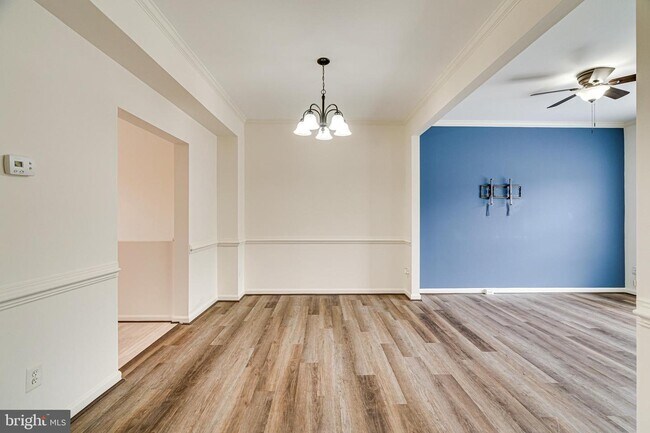Building Photo - 417 Sparkleberry Terrace NE