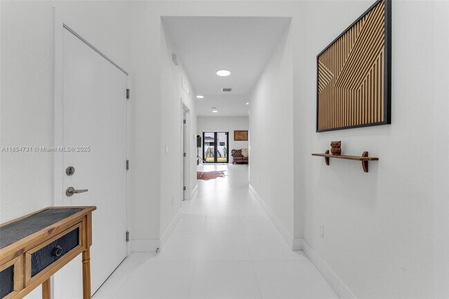 Building Photo - 32206 SW 196th Ave