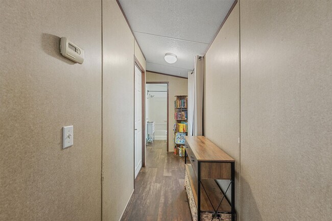 Building Photo - 106 County Road 3755