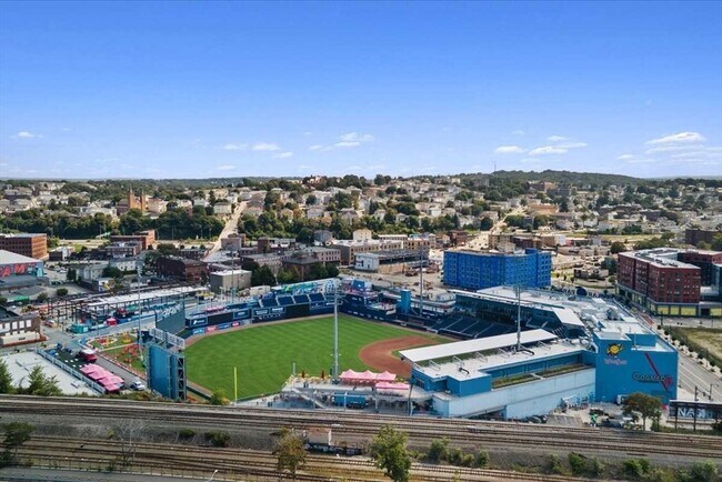 Building Photo - 70 Southbridge St