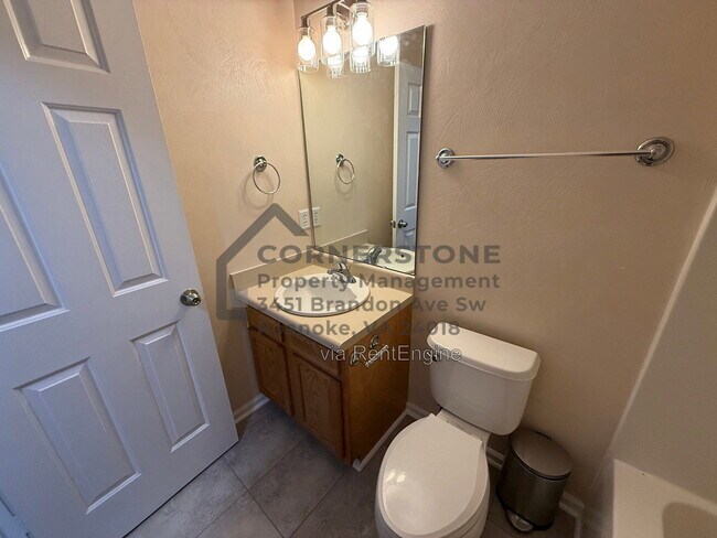 Building Photo - 4518 Lomond Cir