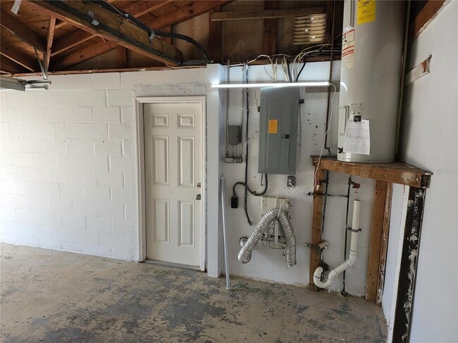 Building Photo - 3221 Fairmount Dr