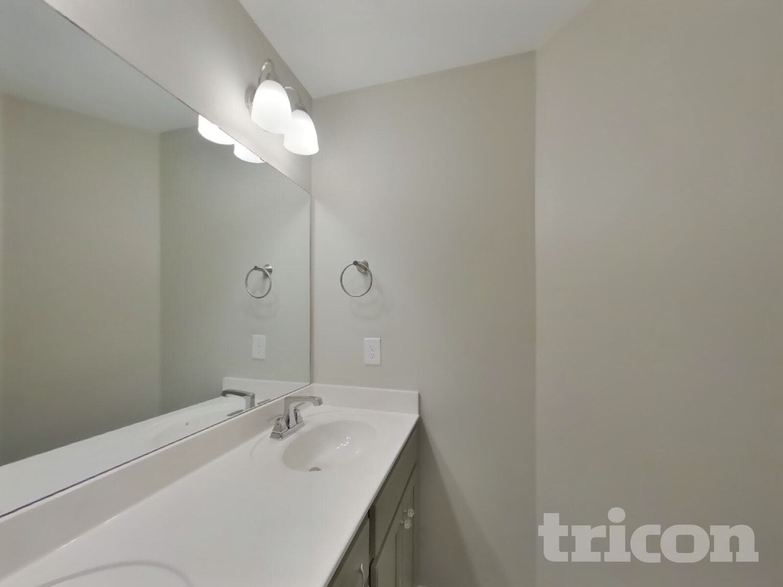 Building Photo - 704 Finse Dr