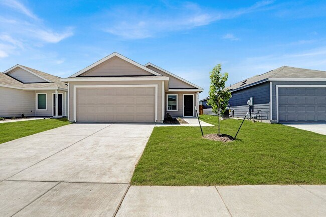 Building Photo - 730 Pawpaw Dr