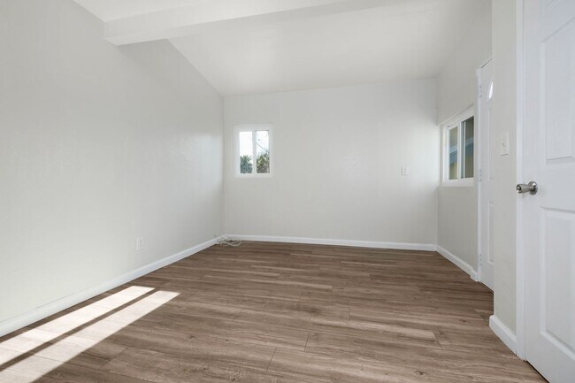 Building Photo - 3087 Inez St