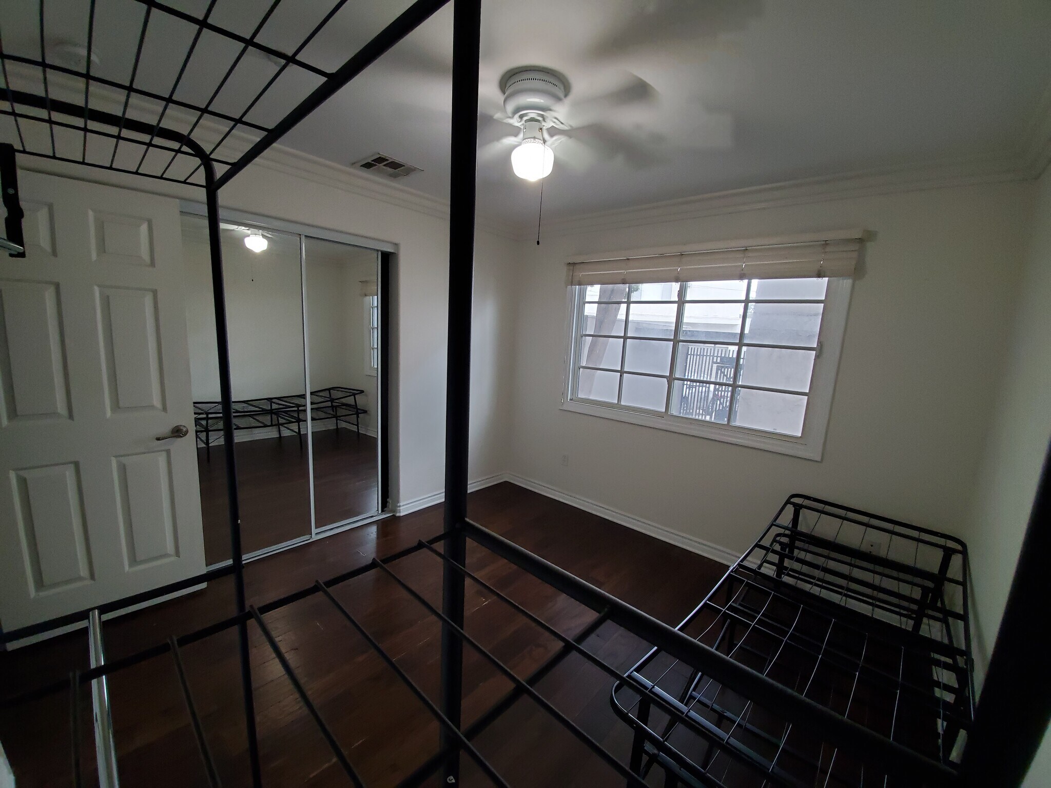 Building Photo - 1927 Fremont Ave