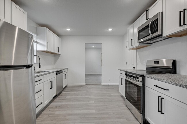 Building Photo - 2123 S Porter Ave