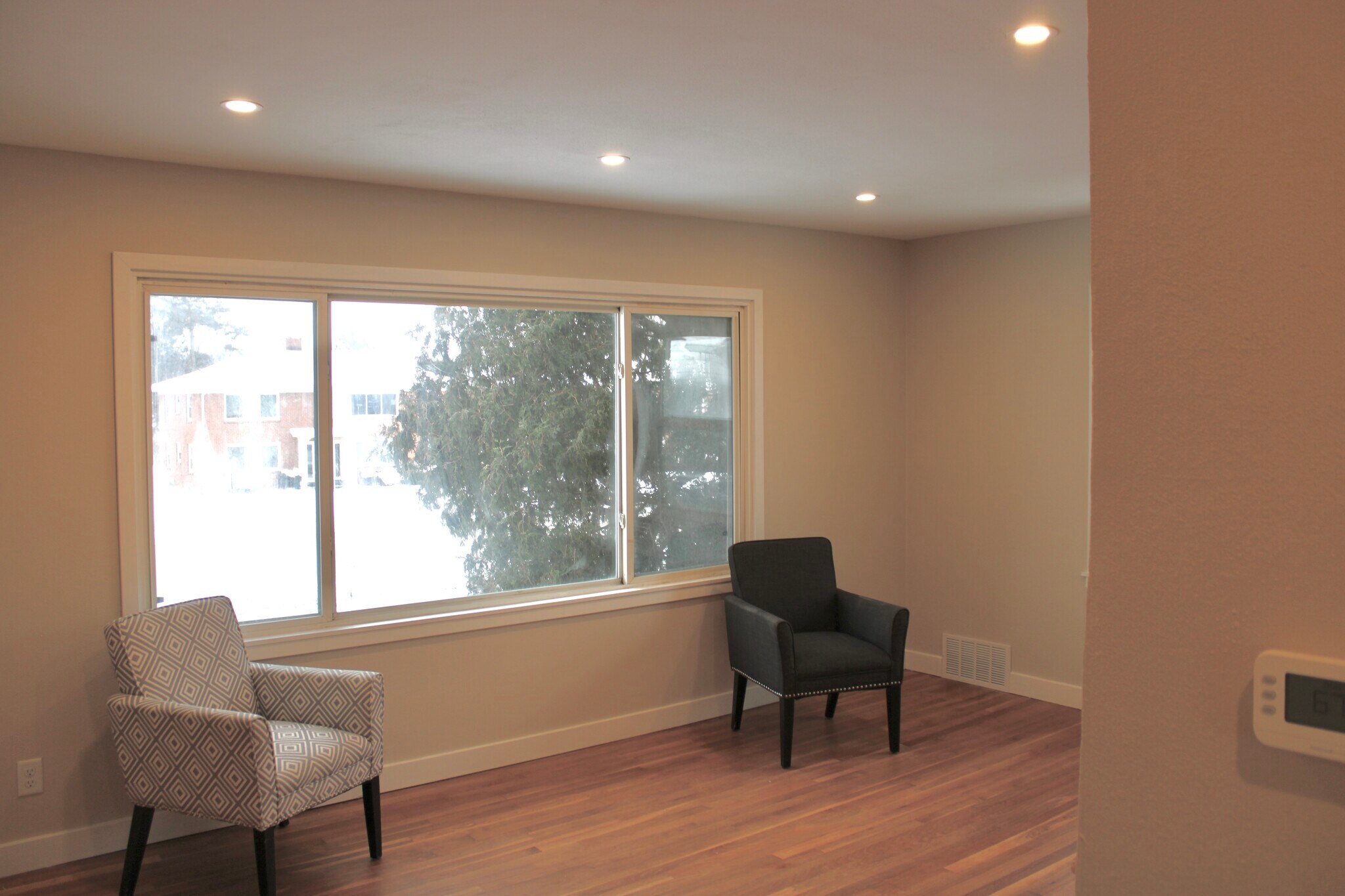 Building Photo - 1213 S Midvale Blvd