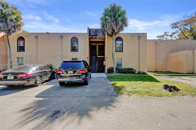 Building Photo - 4220 NW 21st St