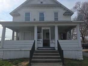 Building Photo - 536 E Center St