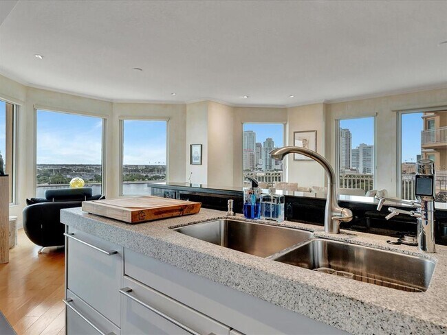 Building Photo - 555 5th Ave NE