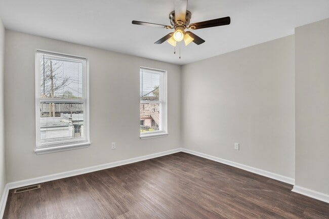 Building Photo - 1126 Sargeant St