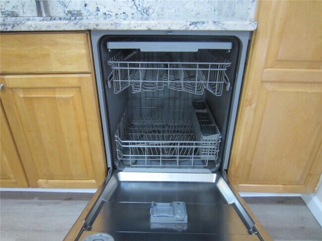 Building Photo - 4036 Oak Glenn Dr