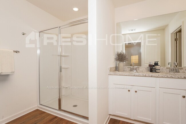 Building Photo - 4017 Springhead Wy